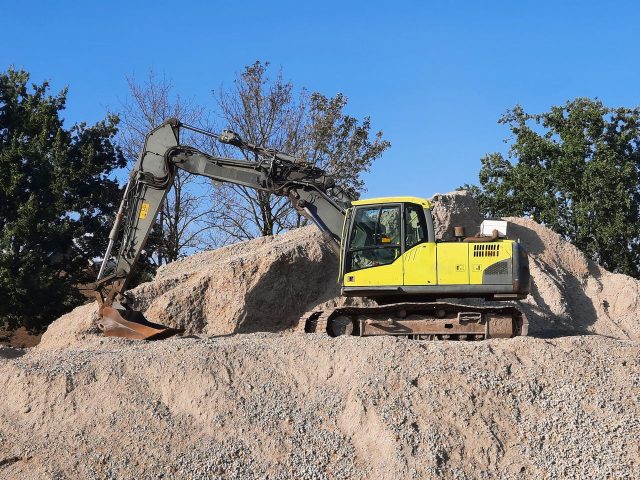 pexels-timothy-huliselan-205951426-27986721